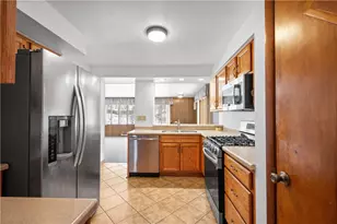 3930 Edge Rd, Pittsburgh, PA 15227 - Photo 13