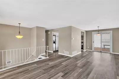 739 Bar Harbor Dr, Pittsburgh, PA 15239 - Photo 9