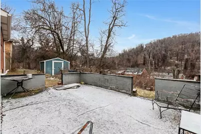 1213 Robinia Dr, Pittsburgh, PA 15221 - Photo 5