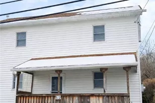 512 E 1st Ave, Derry Township, PA 15627 - Photo 1