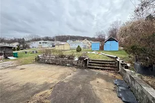 512 E 1st Ave, Derry Township, PA 15627 - Photo 13