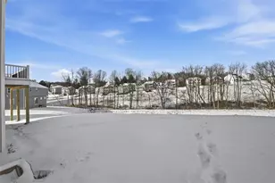 1205 Magnolia Ct, Pittsburgh, PA 15143 - Photo 49