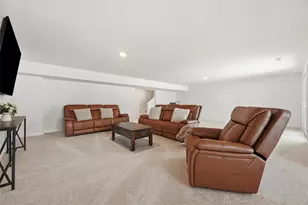 1205 Magnolia Ct, Pittsburgh, PA 15143 - Photo 41