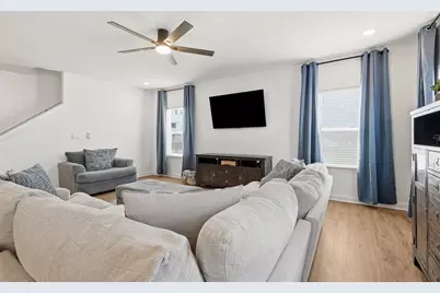 1205 Magnolia Court, Pittsburgh, PA 15143 - Photo 9