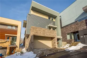 15 Bailey Park Ln, Pittsburgh, PA 15210 - Photo 1