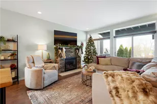 15 Bailey Park Ln, Pittsburgh, PA 15210 - Photo 9