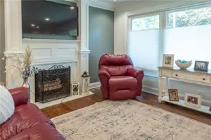 357 Carley Ave, Sharon, PA 16146 - Photo 5