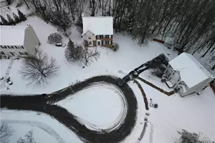 403 St James Ct, Cranberry Township, PA 16066 - Photo 5