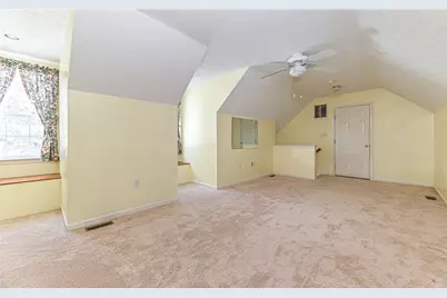 710 Spencer Woods Dr, Pittsburgh, PA 15116 - Photo 17