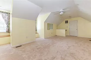 710 Spencer Woods Dr, Pittsburgh, PA 15116 - Photo 17