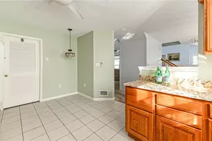 710 Spencer Woods Dr, Pittsburgh, PA 15116 - Photo 11