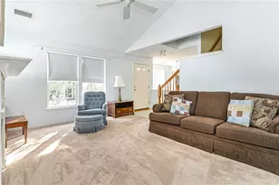 710 Spencer Woods Dr, Pittsburgh, PA 15116 - Photo 5