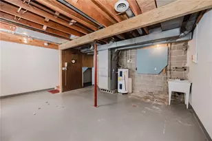 127 Greenview Dr, White Township, PA 15701 - Photo 19