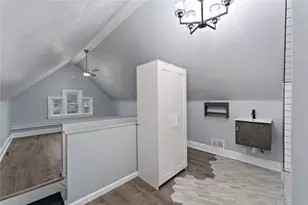 2002 Hampton St, Pittsburgh, PA 15218 - Photo 17