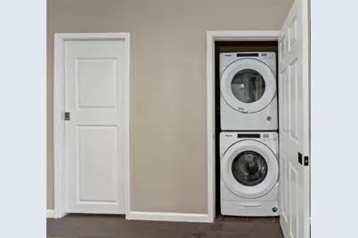 2002 Hampton St, Pittsburgh, PA 15218 - Photo 9