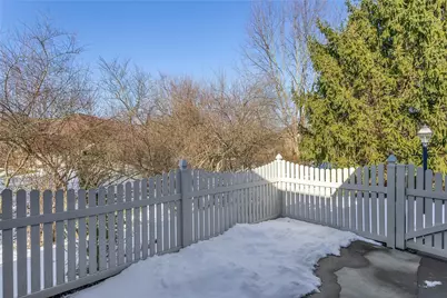 153 Cambridge Dr, Springdale Township, PA 15049 - Photo 3