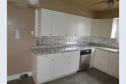 606 Crest Ave, Charleroi Boro, PA 15022 - Photo 25