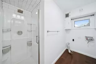 109 E Adams Ave, Vandergrift, PA 15690 - Photo 19