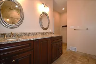 408 Kingsberry Cir, Pittsburgh, PA 15234 - Photo 15