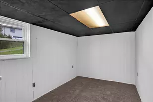 405 Antonelli Dr, Elizabeth Twp/Boro, PA 15037 - Photo 9