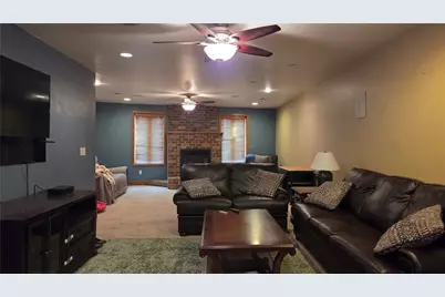 123 Washington Avenue, Vandergrift, PA 15690 - Photo 13