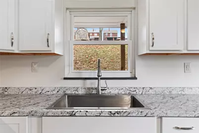 4229 Bristol St, Pittsburgh, PA 15207 - Photo 11