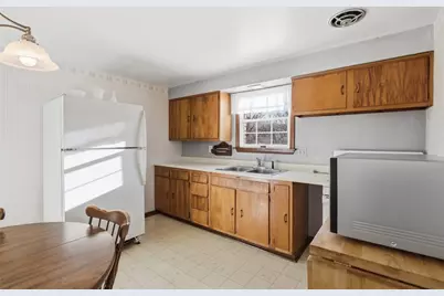 2503 Poinsettia Dr, White Oak, PA 15131 - Photo 17