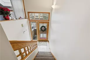 1404 Towne Square Dr, Pittsburgh, PA 15101 - Photo 3