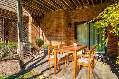 1404 Towne Square Dr, Pittsburgh, PA 15101 - Photo 29