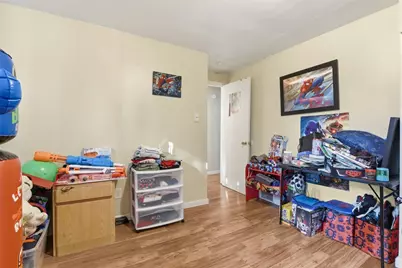 2402 Laketon Rd, Pittsburgh, PA 15221 - Photo 17