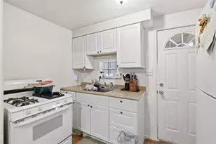 2402 Laketon Rd, Pittsburgh, PA 15221 - Photo 7