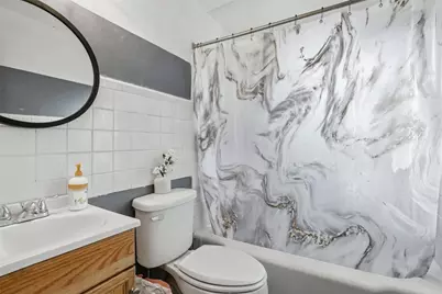 2402 Laketon Rd, Pittsburgh, PA 15221 - Photo 13