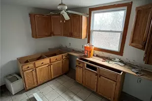 611 Singer Pl, Homewood Brushton, PA 15221 - Photo 5