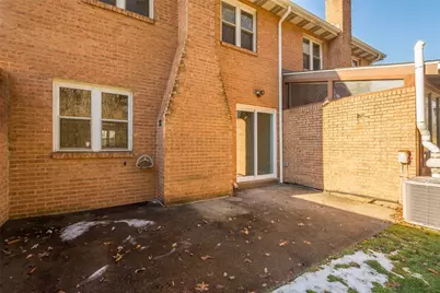 402 Forest Ridge Dr, Pittsburgh, PA 15221 - Photo 5