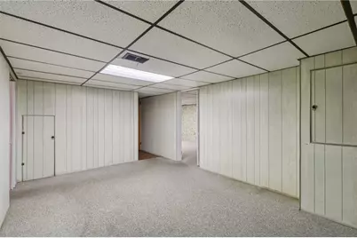 814 Laura St, West Mifflin, PA 15122 - Photo 25