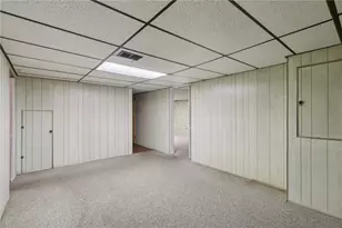 814 Laura St, West Mifflin, PA 15122 - Photo 25