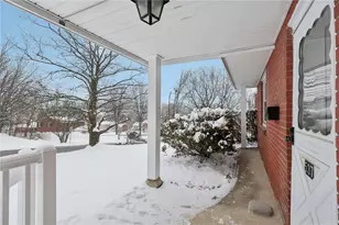 537 Fieldstone Dr, Monroeville, PA 15146 - Photo 3