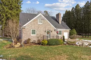 3545 Eastview Ln, Murrysville, PA 15668 - Photo 3