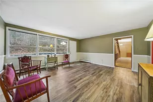 1756 Theatre St, Unity Township, PA 15650 - Photo 5