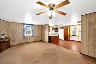 112 Elise Dr, Center Township, PA 16001 - Photo 11