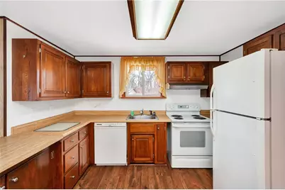 112 Elise Dr, Center Township, PA 16001 - Photo 13