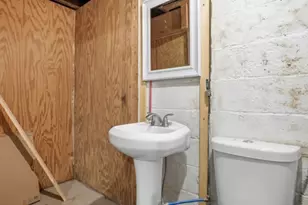 908 Aetna Dr, Ellwood City, PA 16117 - Photo 33