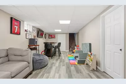 908 Aetna Dr, Ellwood City, PA 16117 - Photo 31