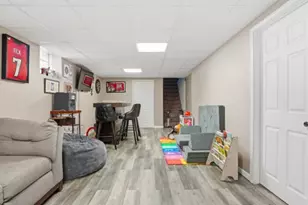 908 Aetna Dr, Ellwood City, PA 16117 - Photo 31