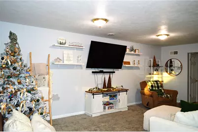 106 Meadowview Dr, Connoquenessing Township, PA 16053 - Photo 3