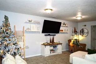 106 Meadowview Dr, Connoquenessing Township, PA 16053 - Photo 3