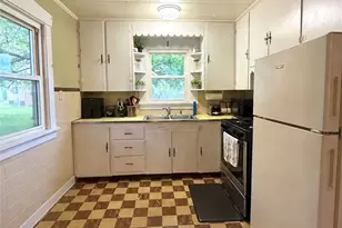 416 Country Club Dr, Ellwood City, PA 16117 - Photo 3