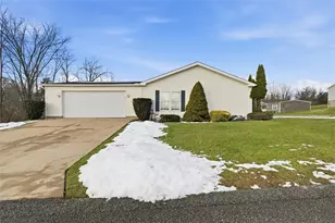 2001 Pond Ln, Elizabeth Twp/Boro, PA 15037 - Photo 3