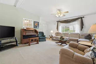 2001 Pond Ln, Elizabeth Twp/Boro, PA 15037 - Photo 5