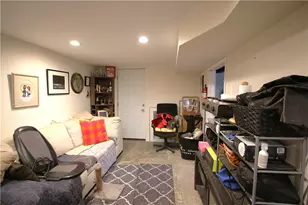 210 Livingston Rd, West Mifflin, PA 15122 - Photo 11